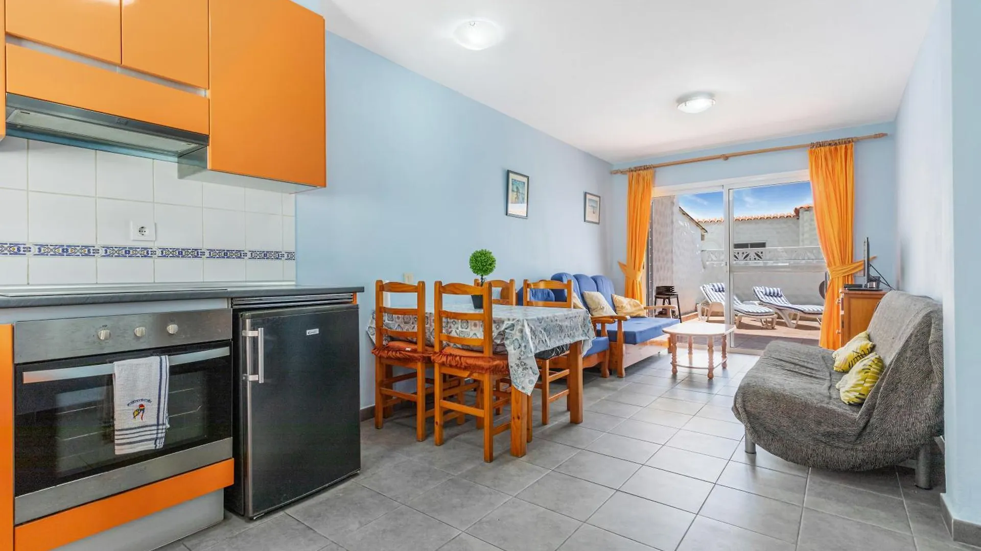 Near The Beach With Huge Terrace, Parking And Wifi Costa Calma Spagna