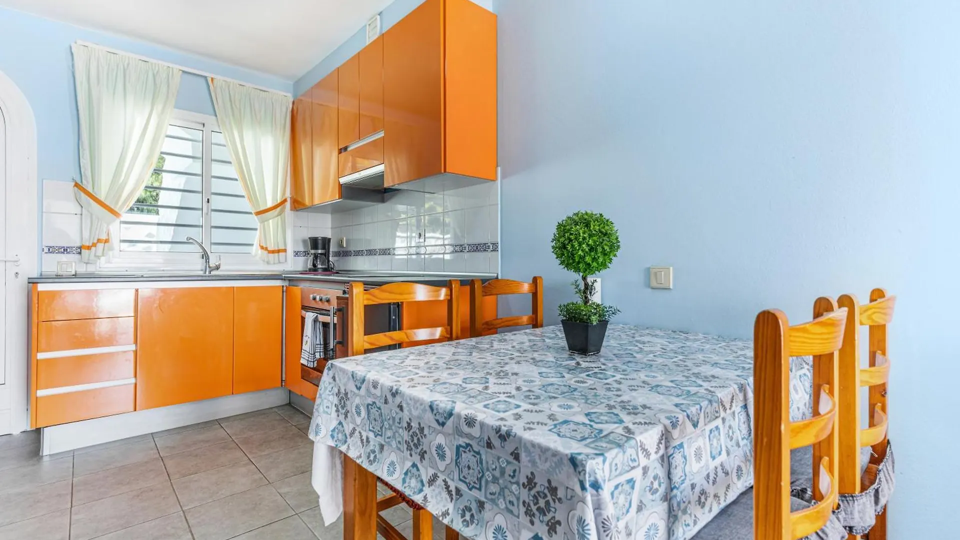 Near The Beach With Huge Terrace, Parking And Wifi Costa Calma 0*,  Spagna
